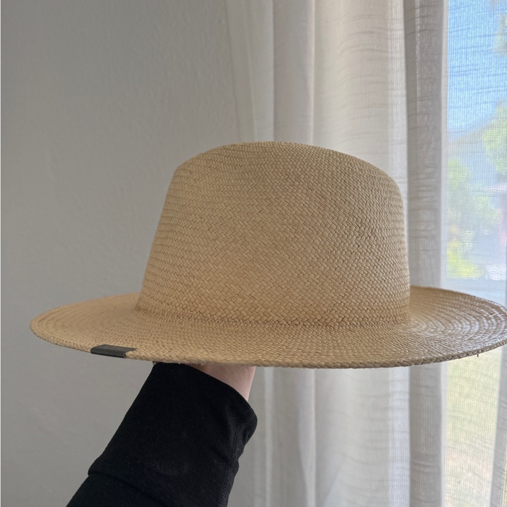 Kin the Label Straw Hat - Picture 3 of 4